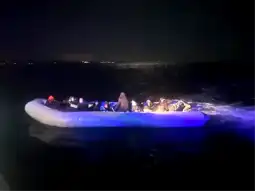 Urla'da 28 Göçmen Kurtarıldı
