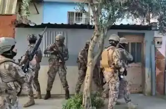 İzmir-Manisa'da FETÖ Operasyonu: 10 Gözaltı